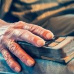 Health/Medicine: With the help of AI, the real biological age will be determined from 5 drops of blood | Getting a grip on ageing [Hindi]