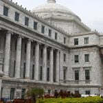 They evaluate measures aimed at modernizing government services [Spanish]