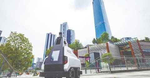 IJM launches Malaysia’s first AI-powered security robot [English]