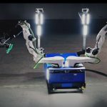 World's first AI-powered industrial super-humanoid robot [English]