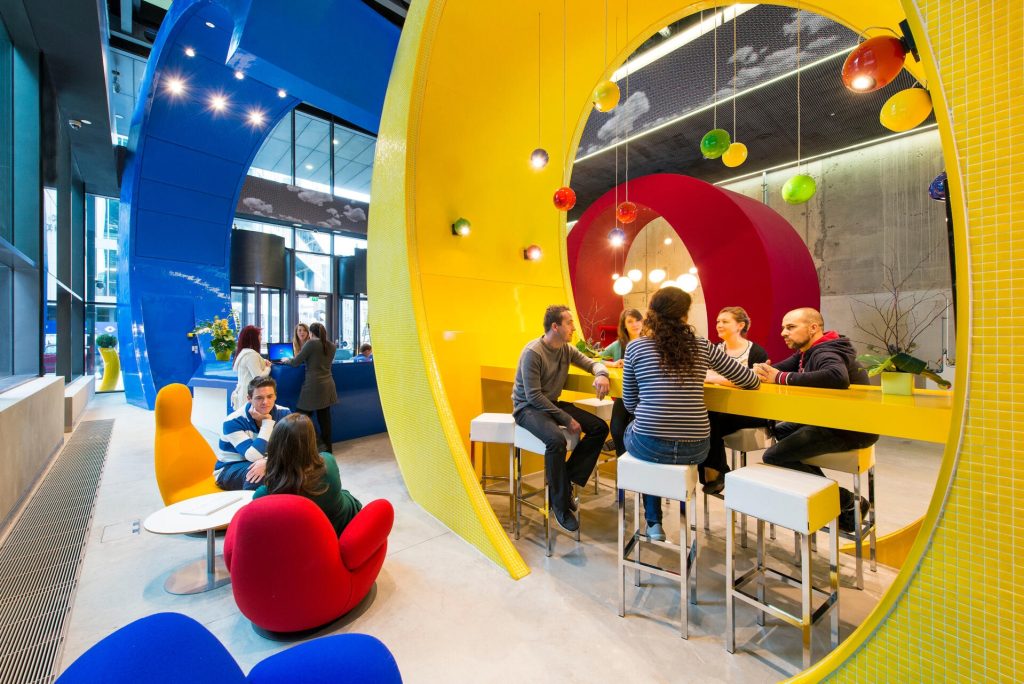 Alphabet on the Rise: Google’s AI Overviews Surge to 1.5 Billion Users [India]